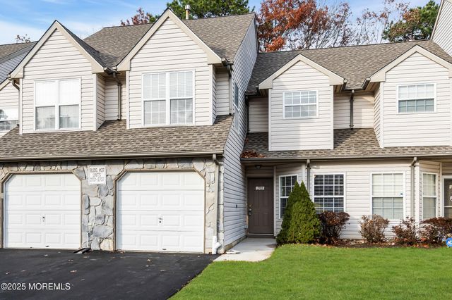 2703 Greenspire Court, Toms River, NJ 08755