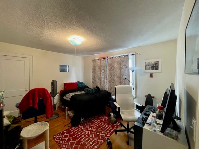 58 Brock St 3, Boston, MA 01235