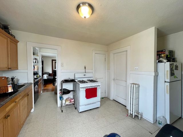 58 Brock St 3, Boston, MA 01235