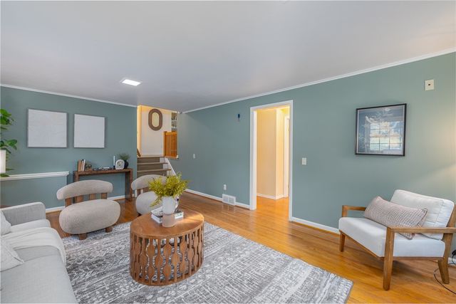 40 Windrush Valley Road, Perinton, NY 14450