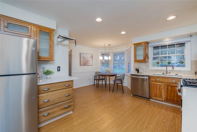 40 Windrush Valley Road, Perinton, NY 14450