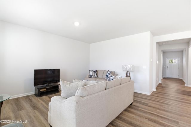 6960 Sasparilla Drive, Leland, NC 28451