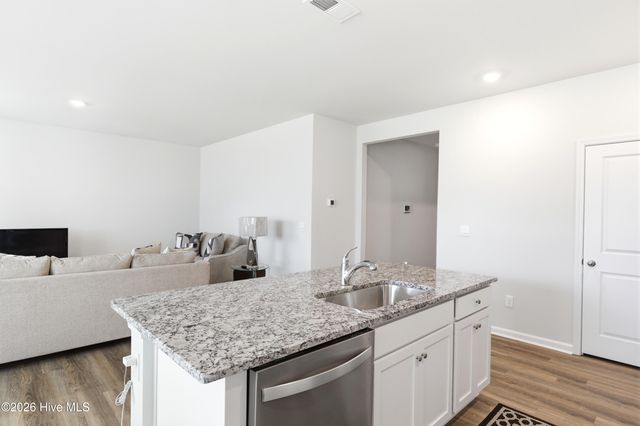 6960 Sasparilla Drive, Leland, NC 28451