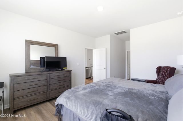 6960 Sasparilla Drive, Leland, NC 28451