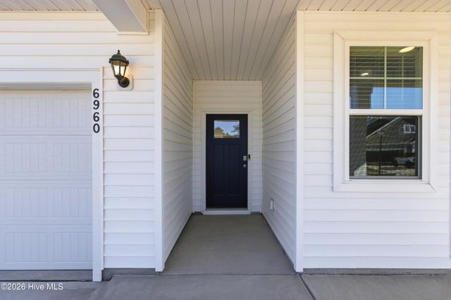 6960 Sasparilla Drive, Leland, NC 28451