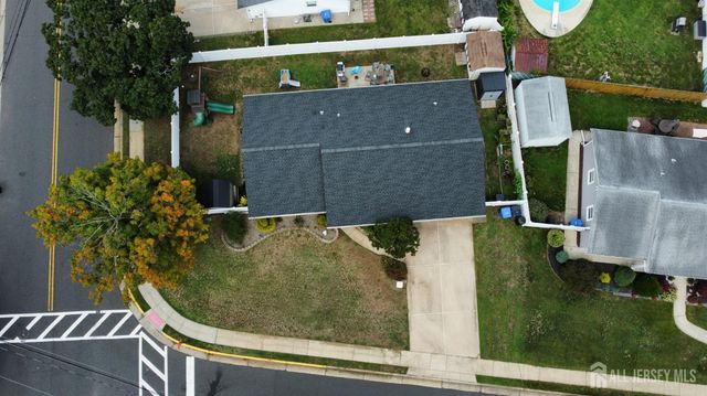 3 Sheffield Avenue, Monroe, NJ 08831