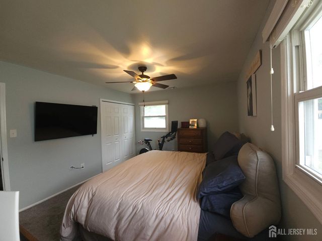 3 Sheffield Avenue, Monroe, NJ 08831