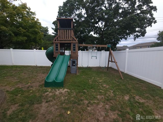 3 Sheffield Avenue, Monroe, NJ 08831