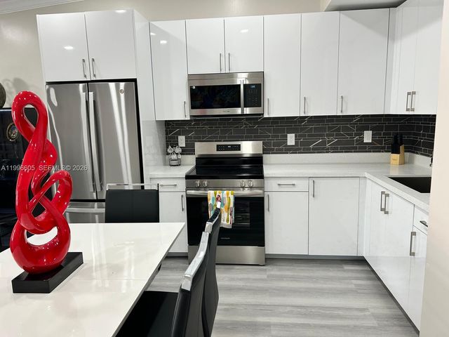 9922 SW 2nd St A, Miami, FL 33174