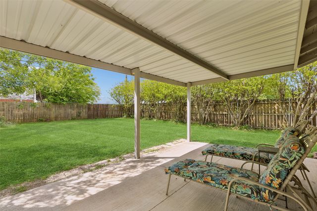 500 E Bovell Street, Crowley, TX 76036