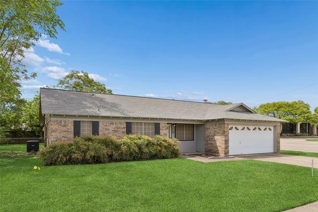 500 E Bovell Street, Crowley, TX 76036