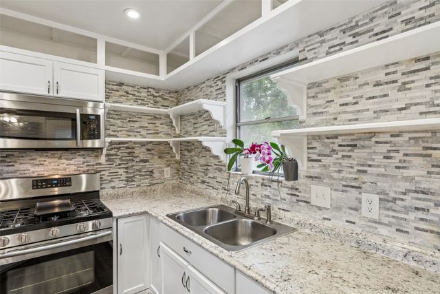 500 E Bovell Street, Crowley, TX 76036