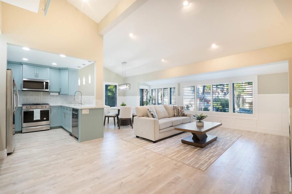 Image 13 of property listing at 2838 Bay Canyon Court, San Diego, CA 92117