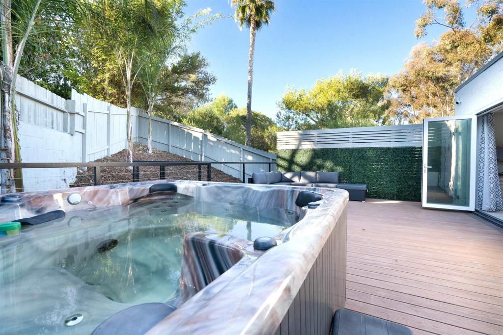 Image 7 of property listing at 2838 Bay Canyon Court, San Diego, CA 92117