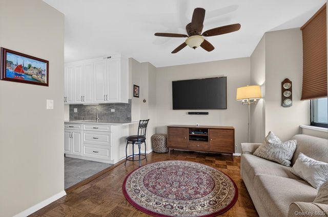 27110 Grand Central Parkway 29S, Floral Park, NY 11005