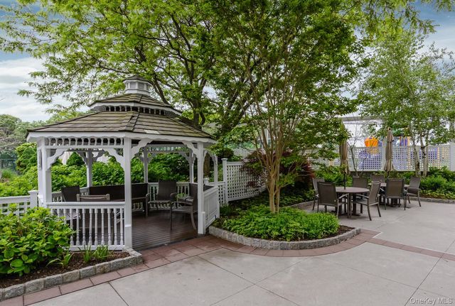 27110 Grand Central Parkway 29S, Floral Park, NY 11005