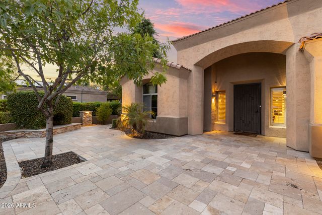 4744 W VILLA LINDA Drive, Glendale, AZ 85310