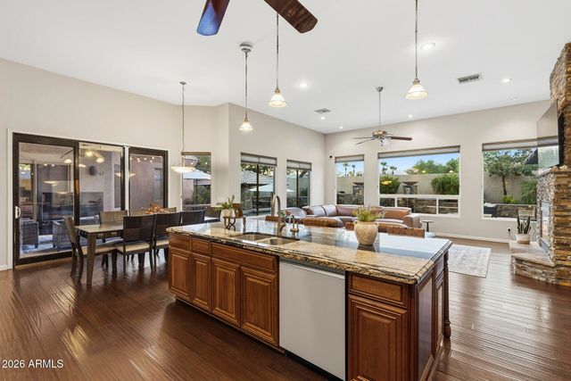 4744 W VILLA LINDA Drive, Glendale, AZ 85310