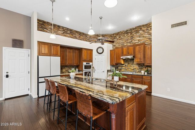 4744 W VILLA LINDA Drive, Glendale, AZ 85310