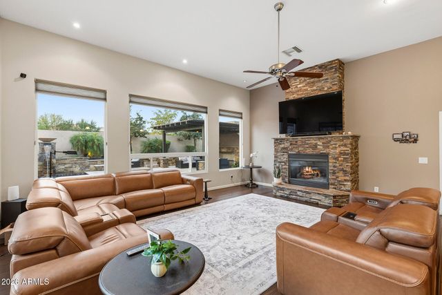 4744 W VILLA LINDA Drive, Glendale, AZ 85310