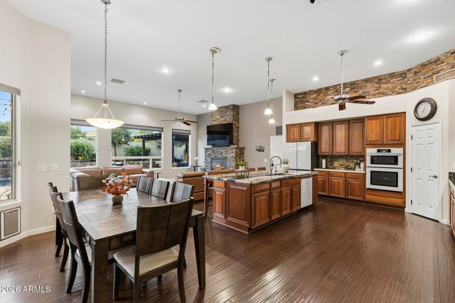 4744 W VILLA LINDA Drive, Glendale, AZ 85310