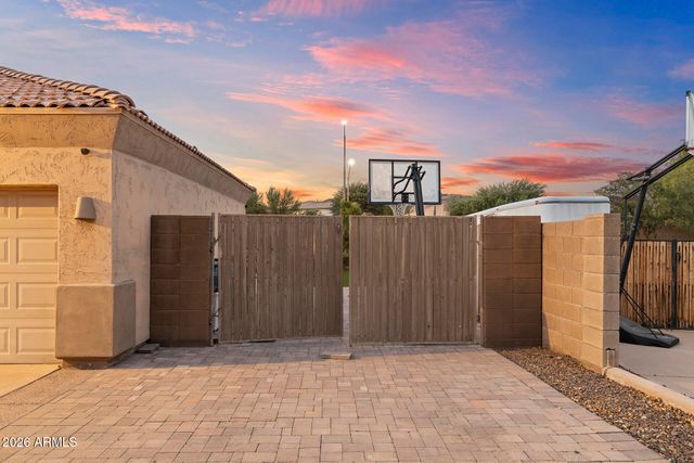 4744 W VILLA LINDA Drive, Glendale, AZ 85310