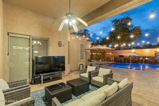 4744 W VILLA LINDA Drive, Glendale, AZ 85310