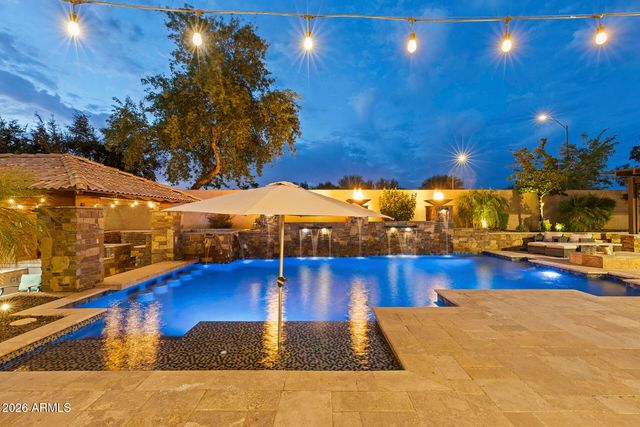 4744 W VILLA LINDA Drive, Glendale, AZ 85310