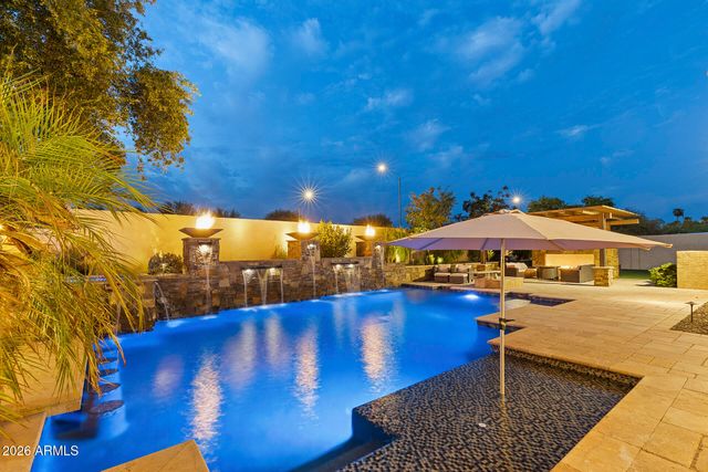 4744 W VILLA LINDA Drive, Glendale, AZ 85310