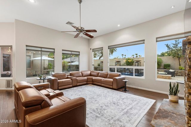 4744 W VILLA LINDA Drive, Glendale, AZ 85310