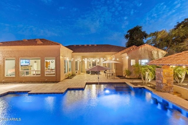 4744 W VILLA LINDA Drive, Glendale, AZ 85310