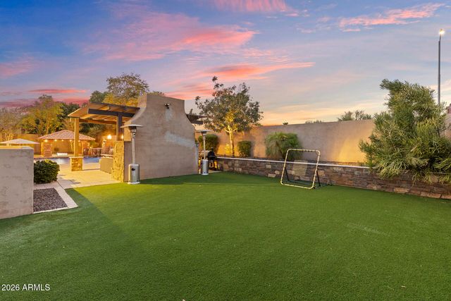 4744 W VILLA LINDA Drive, Glendale, AZ 85310