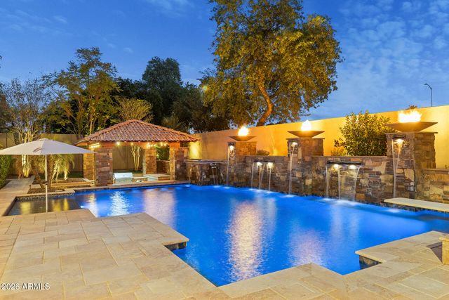 4744 W VILLA LINDA Drive, Glendale, AZ 85310