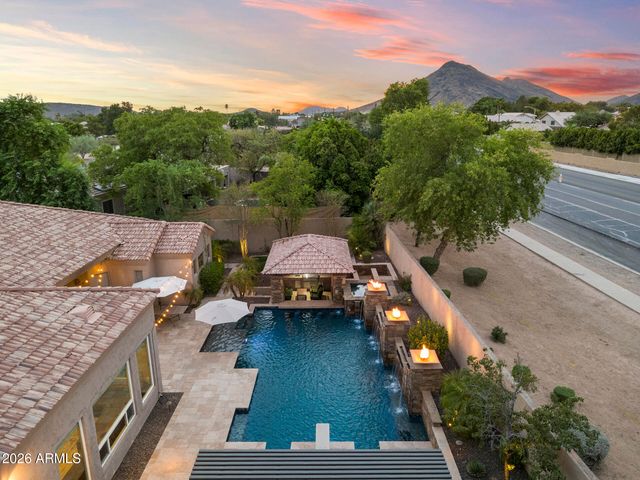 4744 W VILLA LINDA Drive, Glendale, AZ 85310