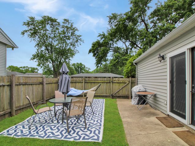 200 Inwood Drive, Joliet, IL 60435