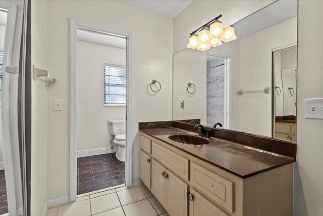 2850 SE Calvin Street, Port St Lucie, FL 34952