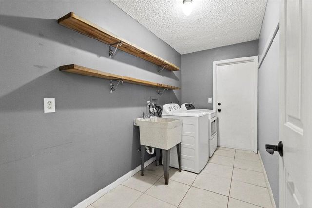 2850 SE Calvin Street, Port St Lucie, FL 34952