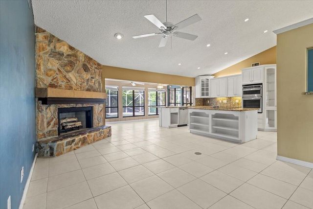 2850 SE Calvin Street, Port St Lucie, FL 34952