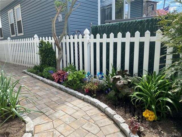 181C Edgewater C, Bronx, NY 10465