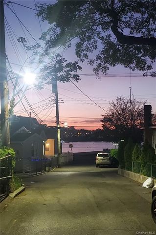 181C Edgewater C, Bronx, NY 10465