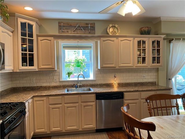 181C Edgewater C, Bronx, NY 10465