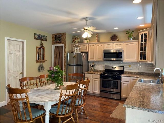 181C Edgewater C, Bronx, NY 10465