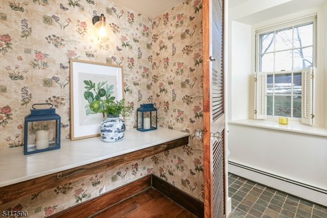 46 Poor Farm Rd, Hopewell Twp., NJ 08534