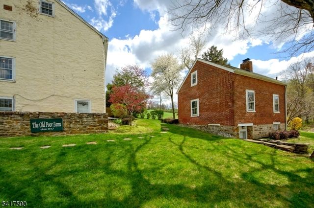 46 Poor Farm Rd, Hopewell Twp., NJ 08534