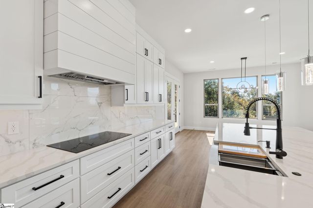 1730 Riveroak Road, Inman, SC 29349