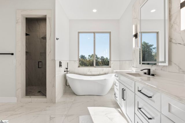 1730 Riveroak Road, Inman, SC 29349