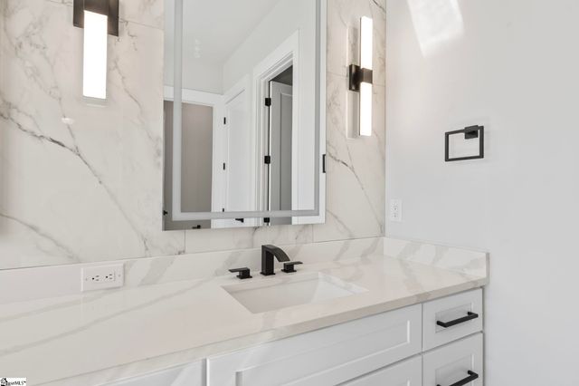 1730 Riveroak Road, Inman, SC 29349