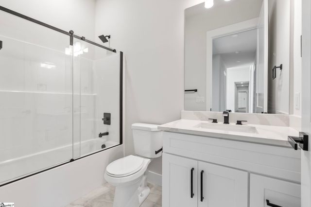 1730 Riveroak Road, Inman, SC 29349