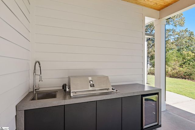 1730 Riveroak Road, Inman, SC 29349