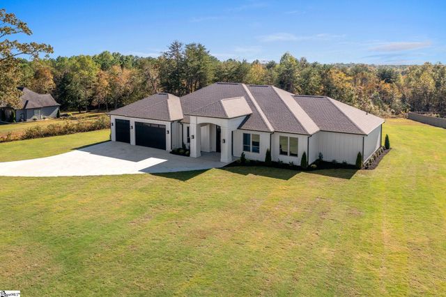 1730 Riveroak Road, Inman, SC 29349